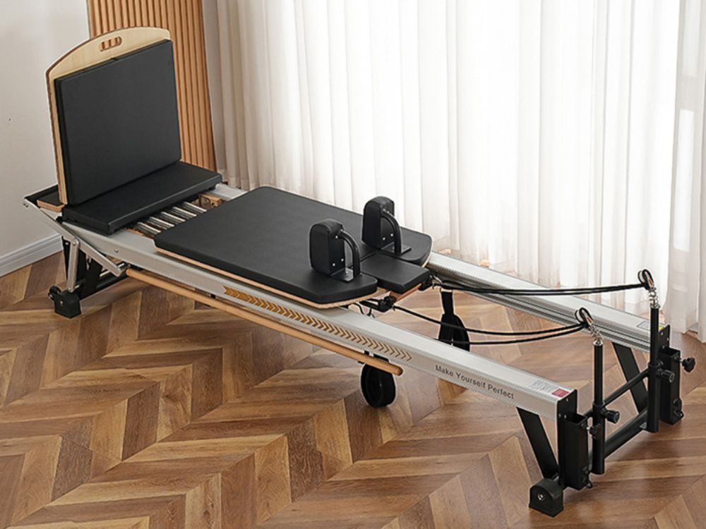 Letto riformatore scorrevole per esercizi di equilibrio corporeo interno Pilates con torre