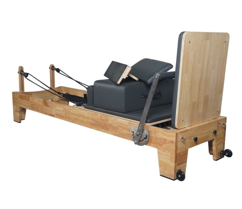 Reformer di pilates in legno classico in vendita