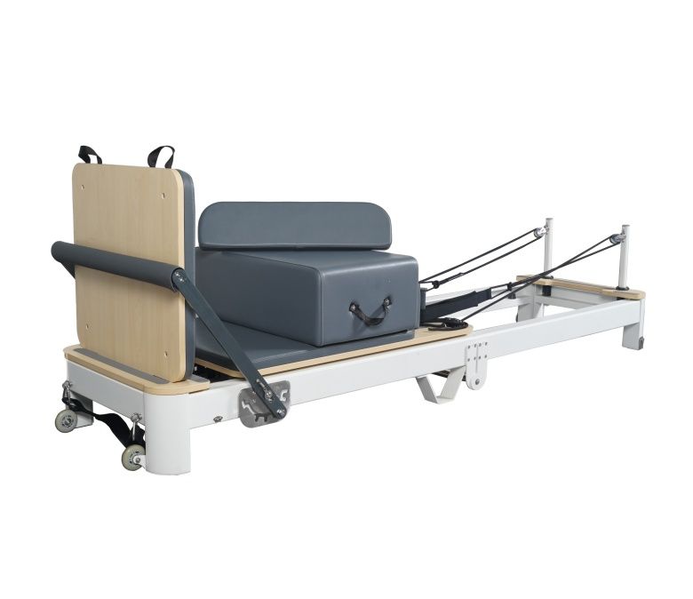 Riformatore di pilates pieghevoli in alluminio bianco in alluminio in vendita