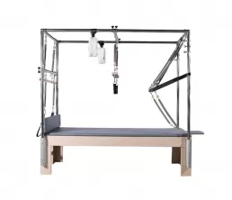 Tavolo trapeze Cadillac Maple in vendita