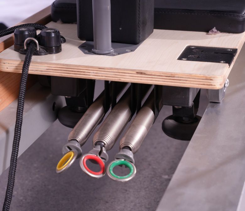 Maple Full Track Slip Pailates Reformer con Torre