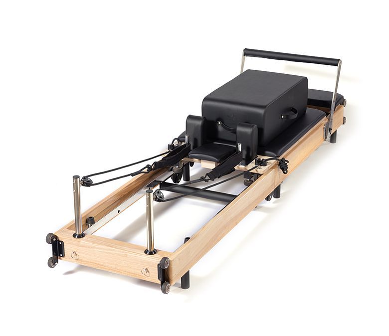 Riformatore di pilates pieghevoli senza giunto in quercia