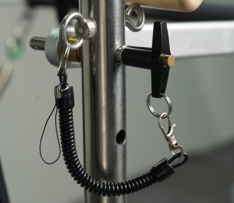 Riformatore Pilates semi elevato in lega di alluminio