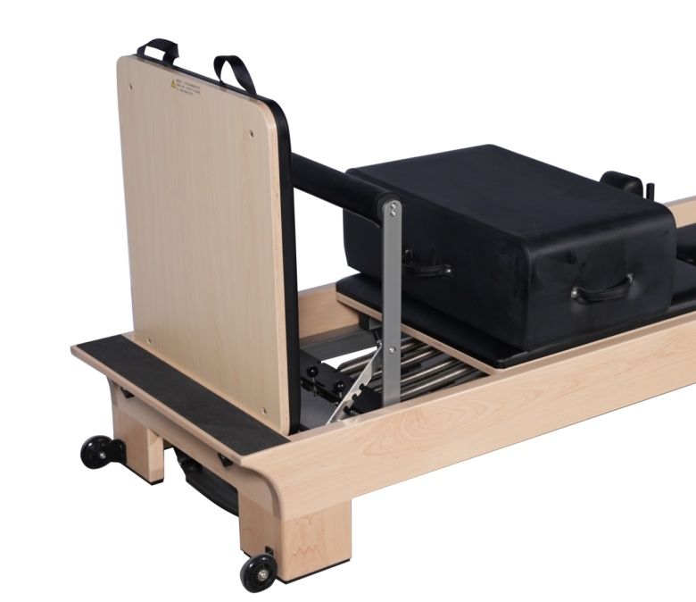 ALTERIORE ALL'ALCEMENTO CORE LETTO CORE ACCOLA IN PILATES MACCHINA REFORMER con poggiapiedi interni