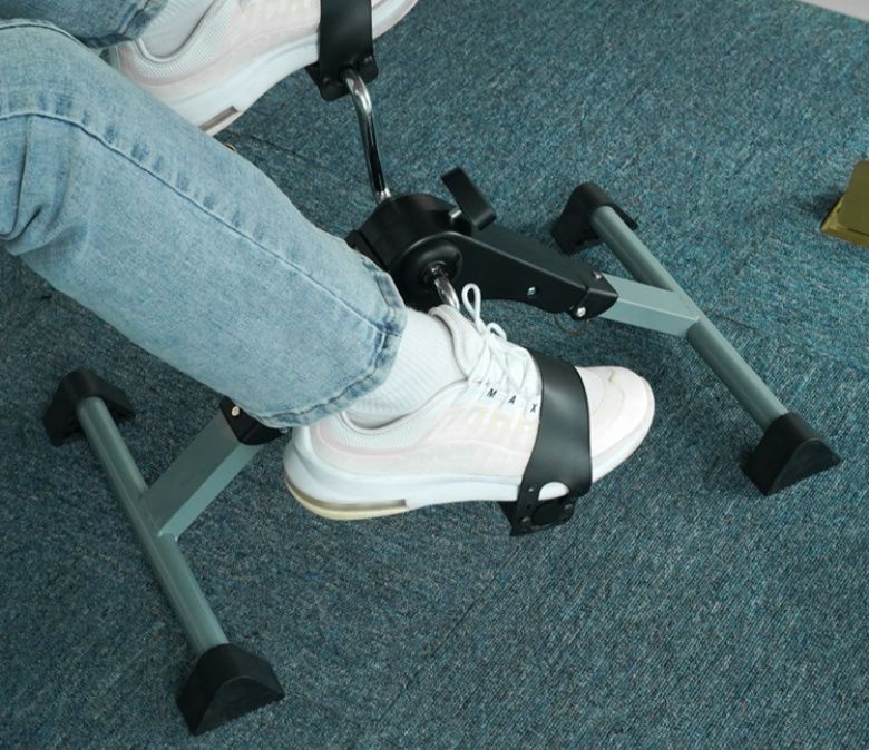 Sotto la scrivania mini stepper aerobico pieghevole con allenamento per il display LCD