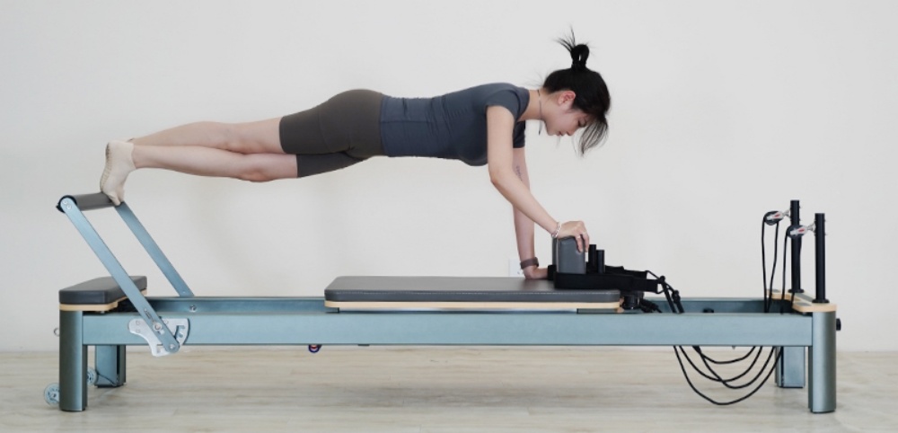 Anodized Gunmetal Grey Pilates Reformer 4.0